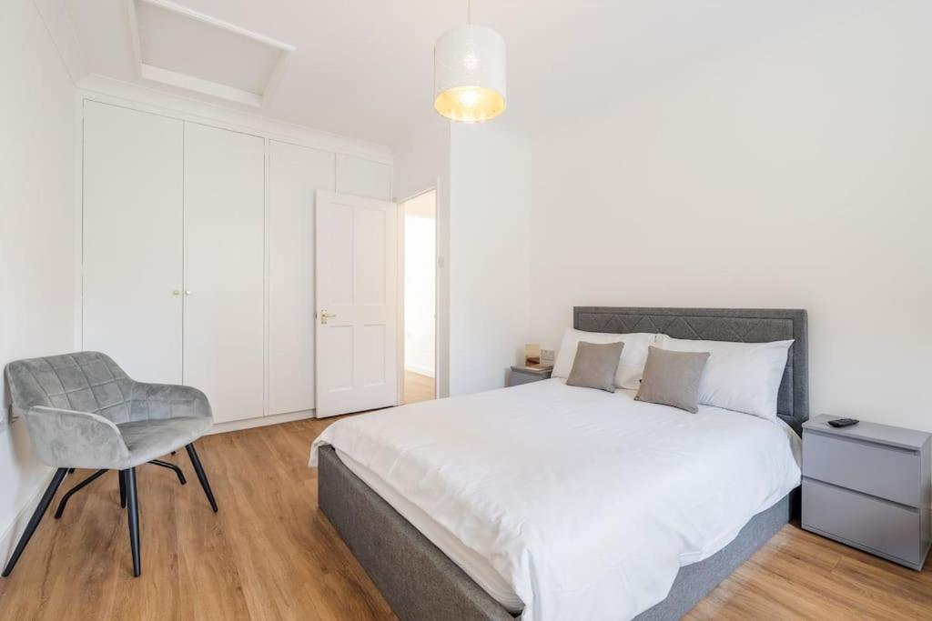 Вилла House 10 Mins To Tower Bridge Hot Tub & Parking Лондон Экстерьер фото