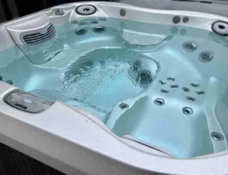 Вилла House 10 Mins To Tower Bridge Hot Tub & Parking Лондон Экстерьер фото