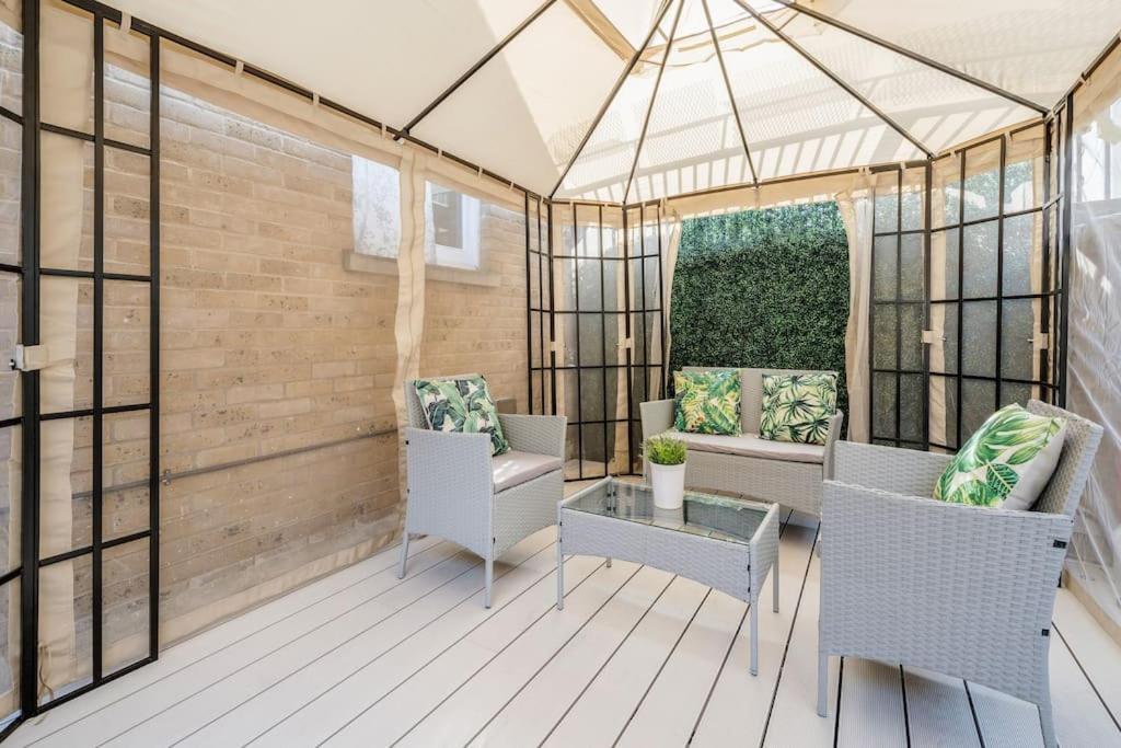 Вилла House 10 Mins To Tower Bridge Hot Tub & Parking Лондон Экстерьер фото